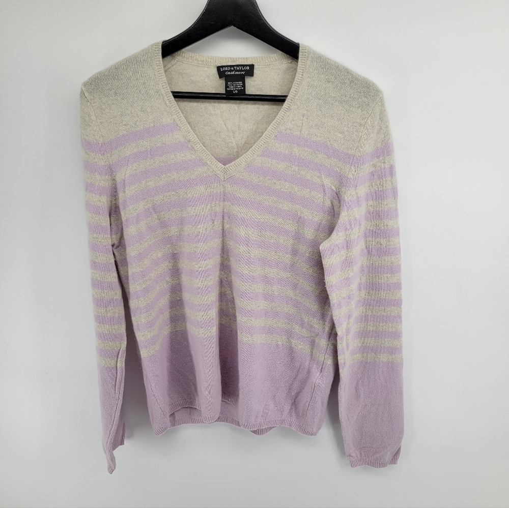 Lord & Taylor Cashmere Women's V-Neck Sweater - Lavender and Cream Large